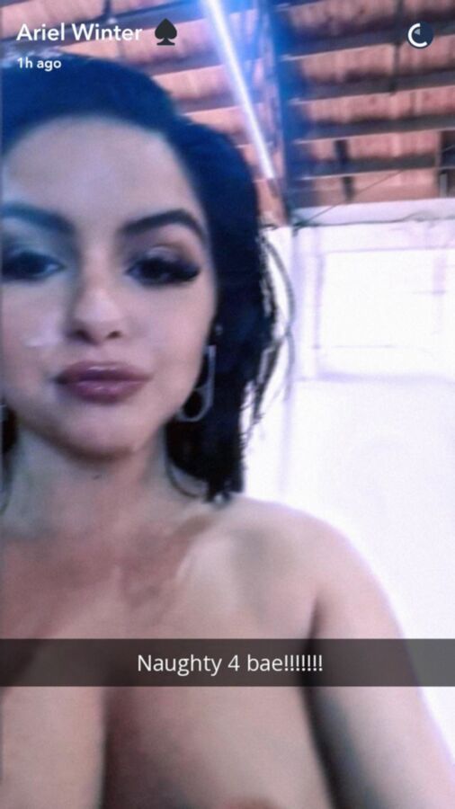 Ariel Winter - video sexual fascinante, deslizamiento de pellizco - VIDS EN DESCRIPCIÓN