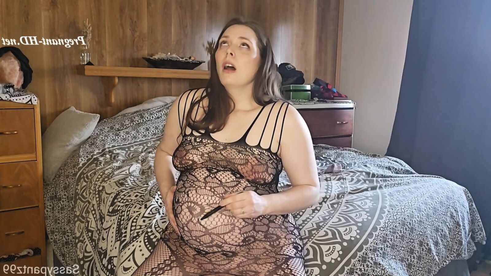 	 PREGNANT PREGGO ENCEINTE WHORE