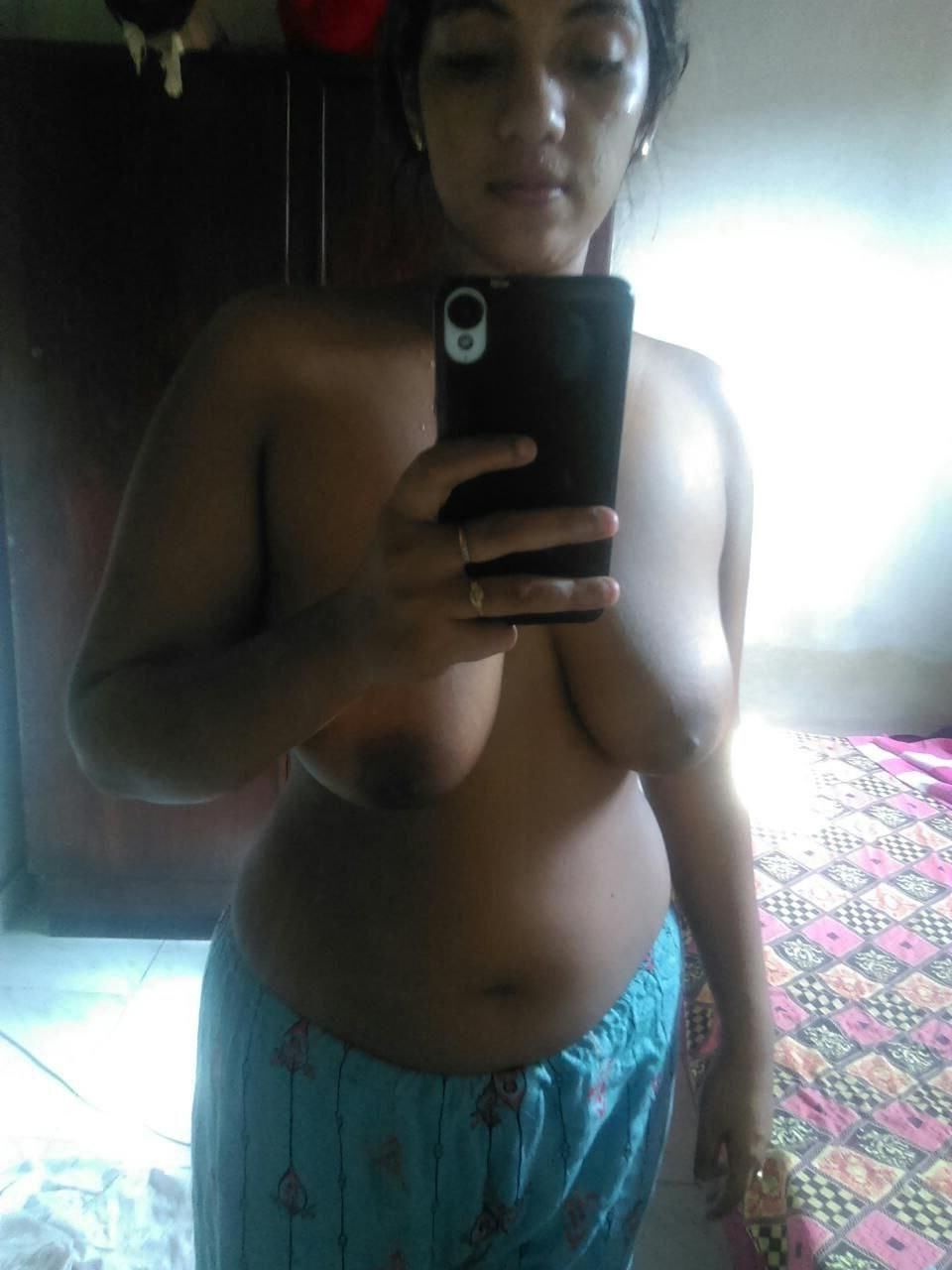 Esposas y milfs indias traviesas