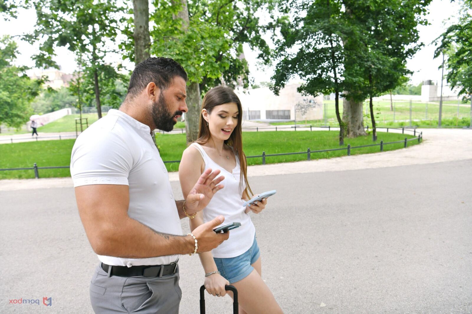 La princesa Alice yo turista invita a un extraño a tener sexo anal