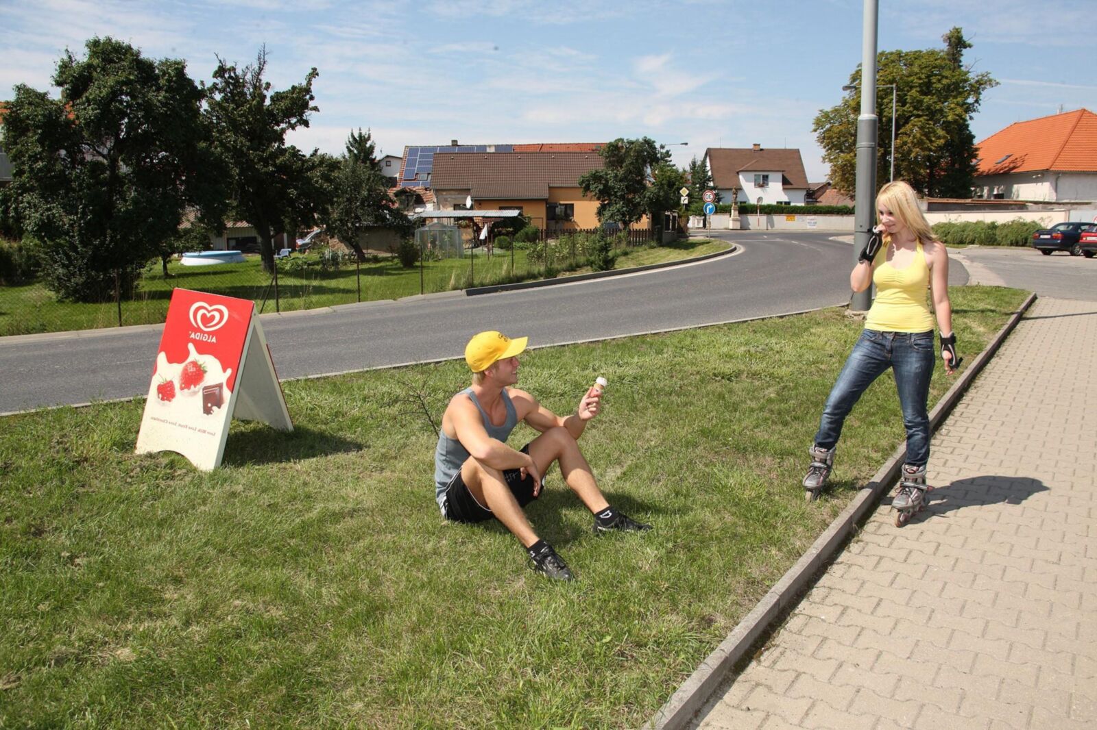 Hardcore Giving it Up Rolla blader