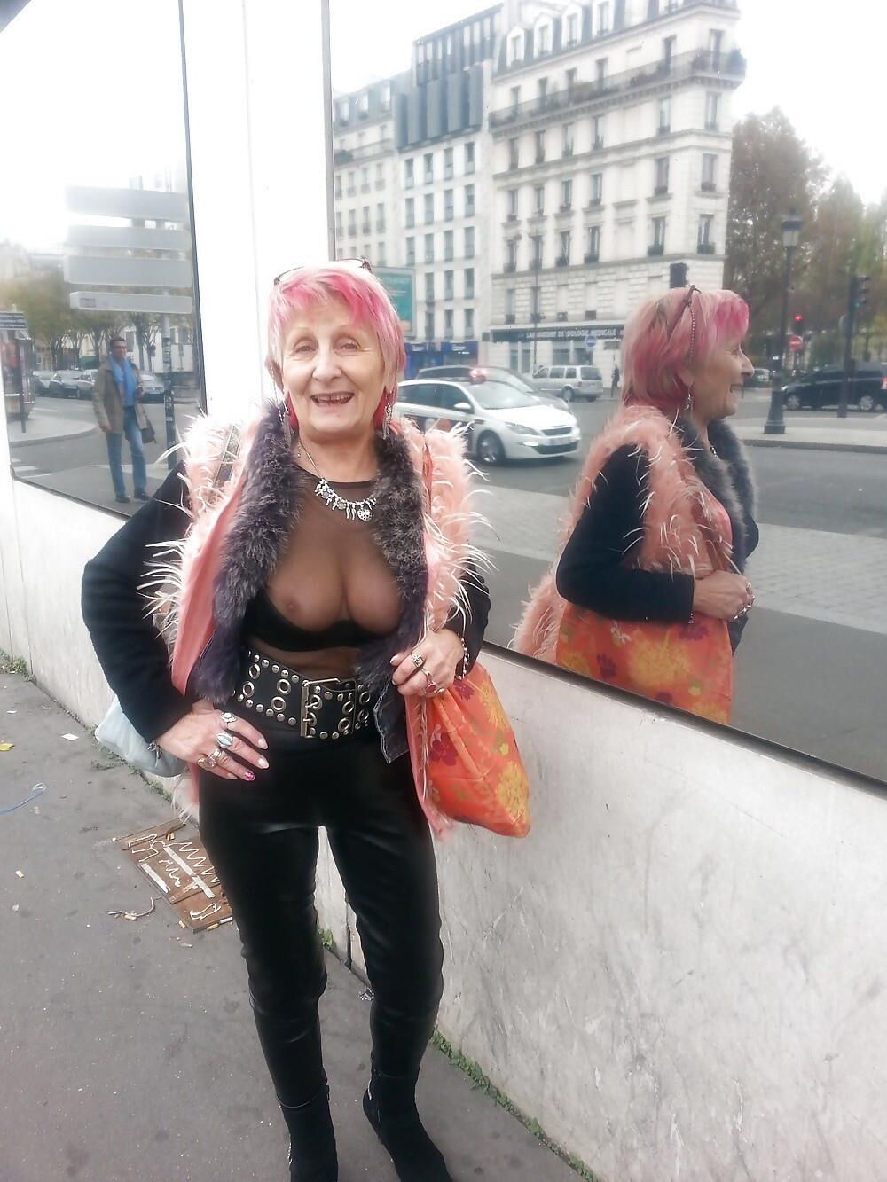 Happy Flashing Granny (Granny classique)