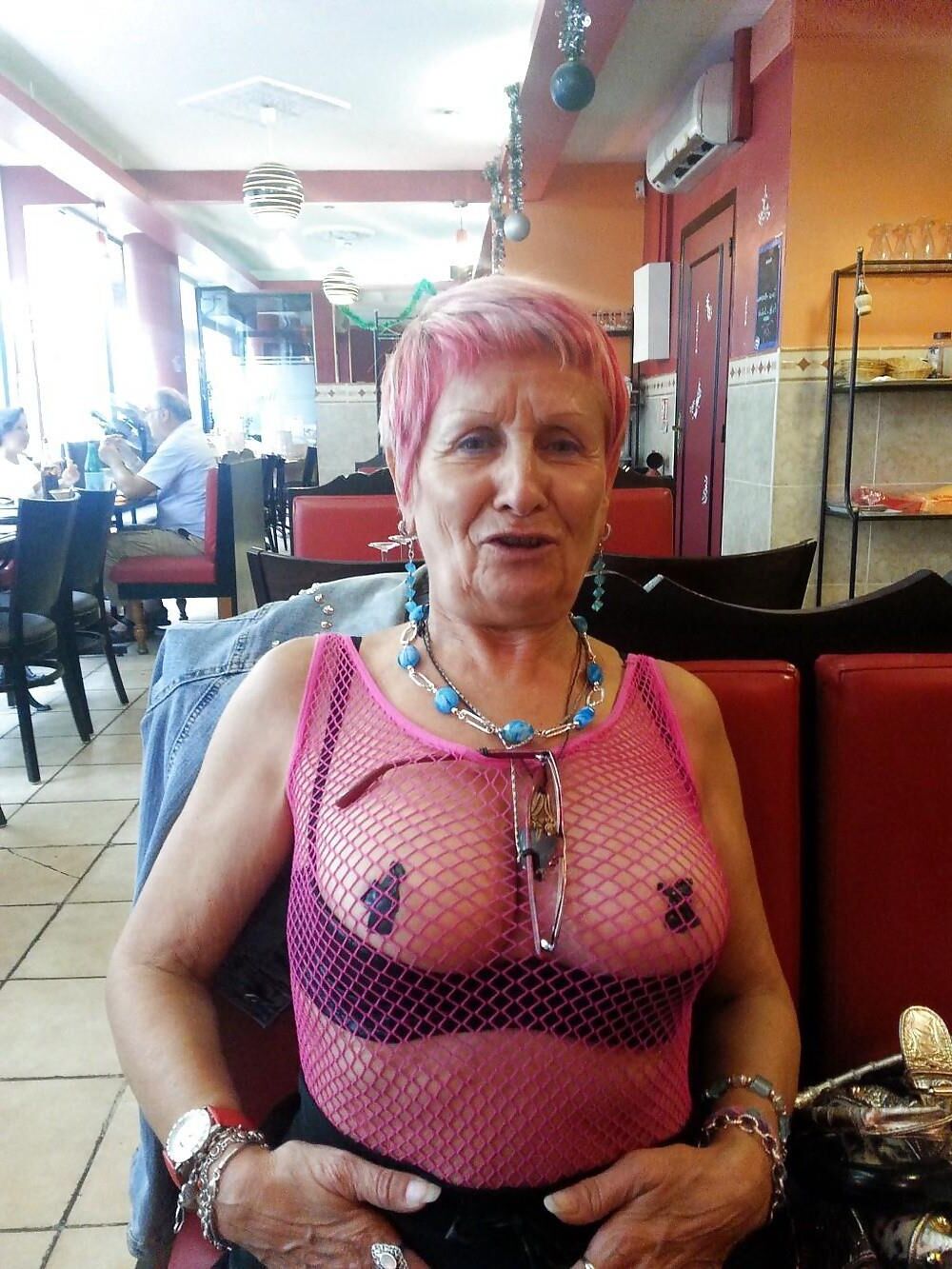 Happy Flashing Granny (Granny classique)