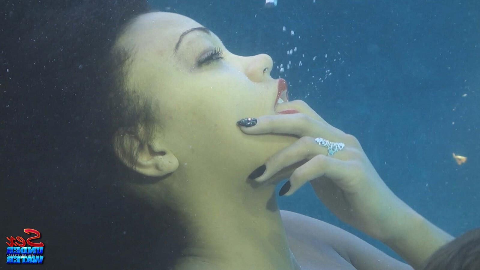 SexUnderwater Harley Dean (X) px