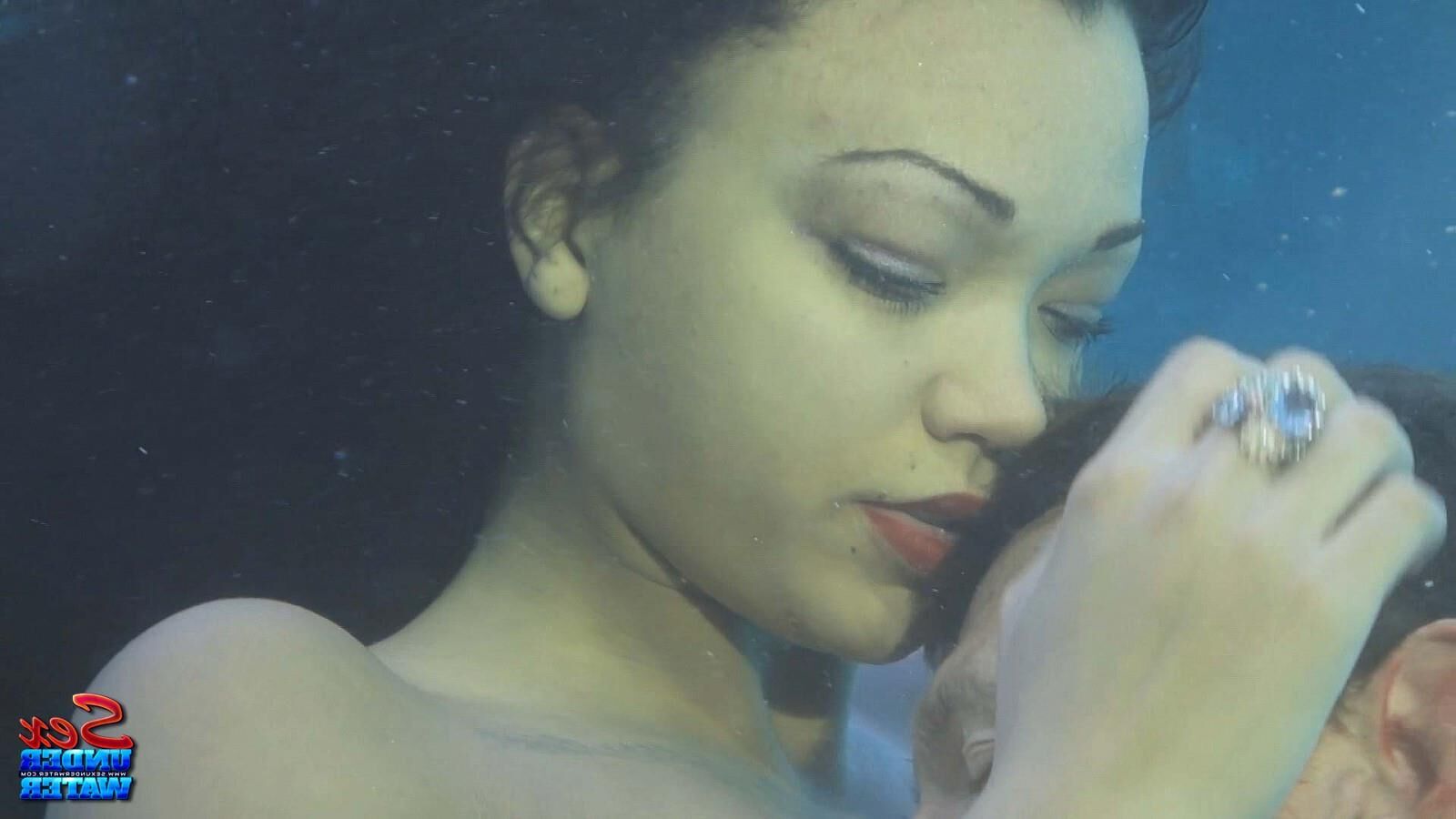 SexUnderwater Harley Dean (X) px