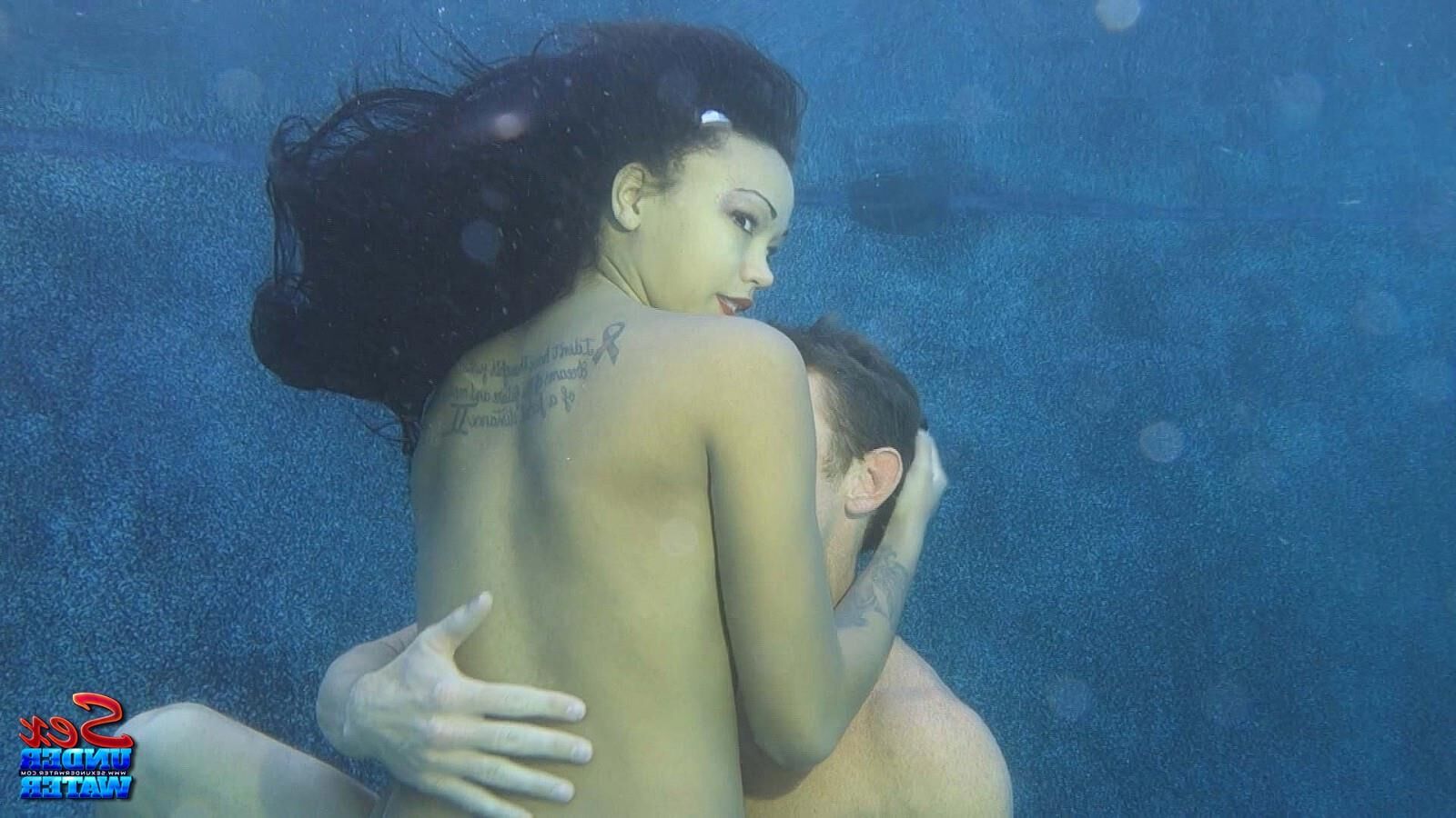 SexUnderwater Harley Dean (X) px
