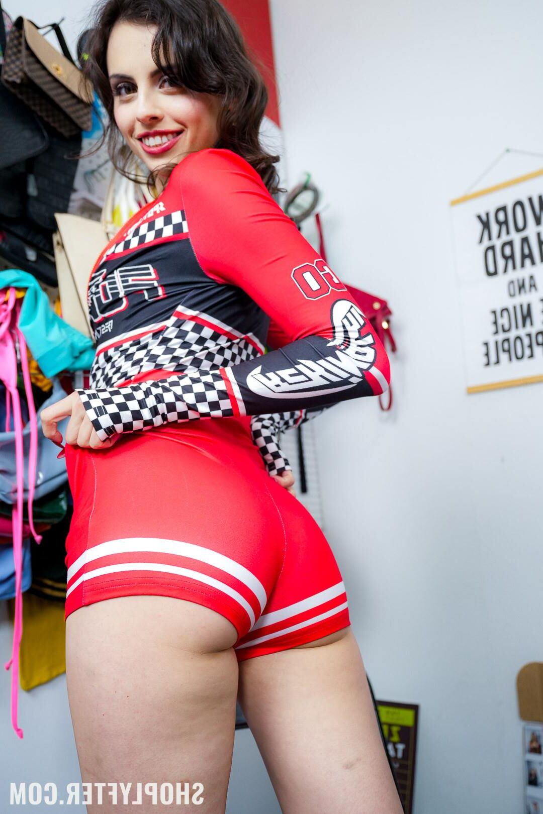 Angel Windell el gangbang de los oficiales