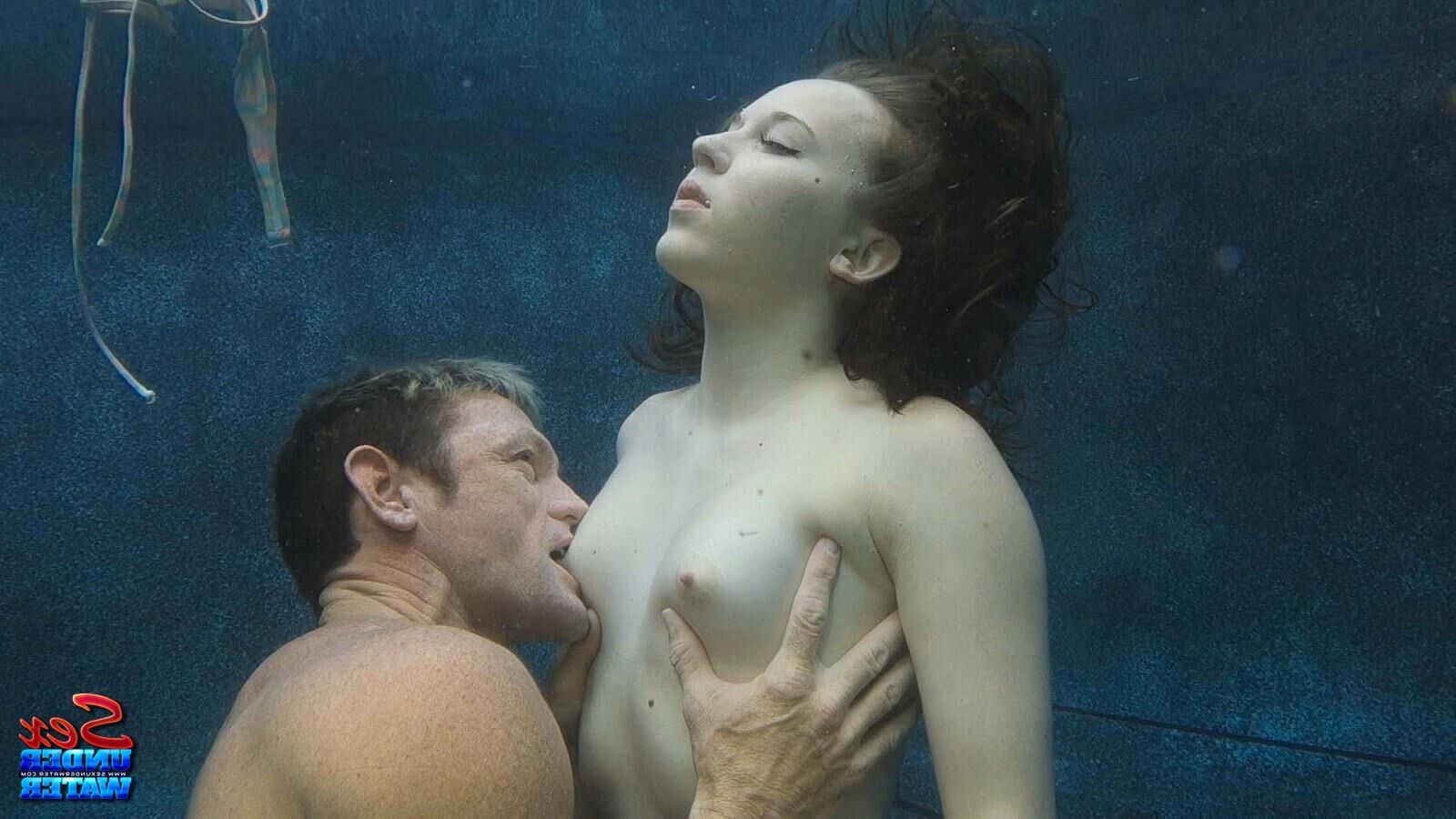SexUnderwater Newbie Charlie Maverick (X) px