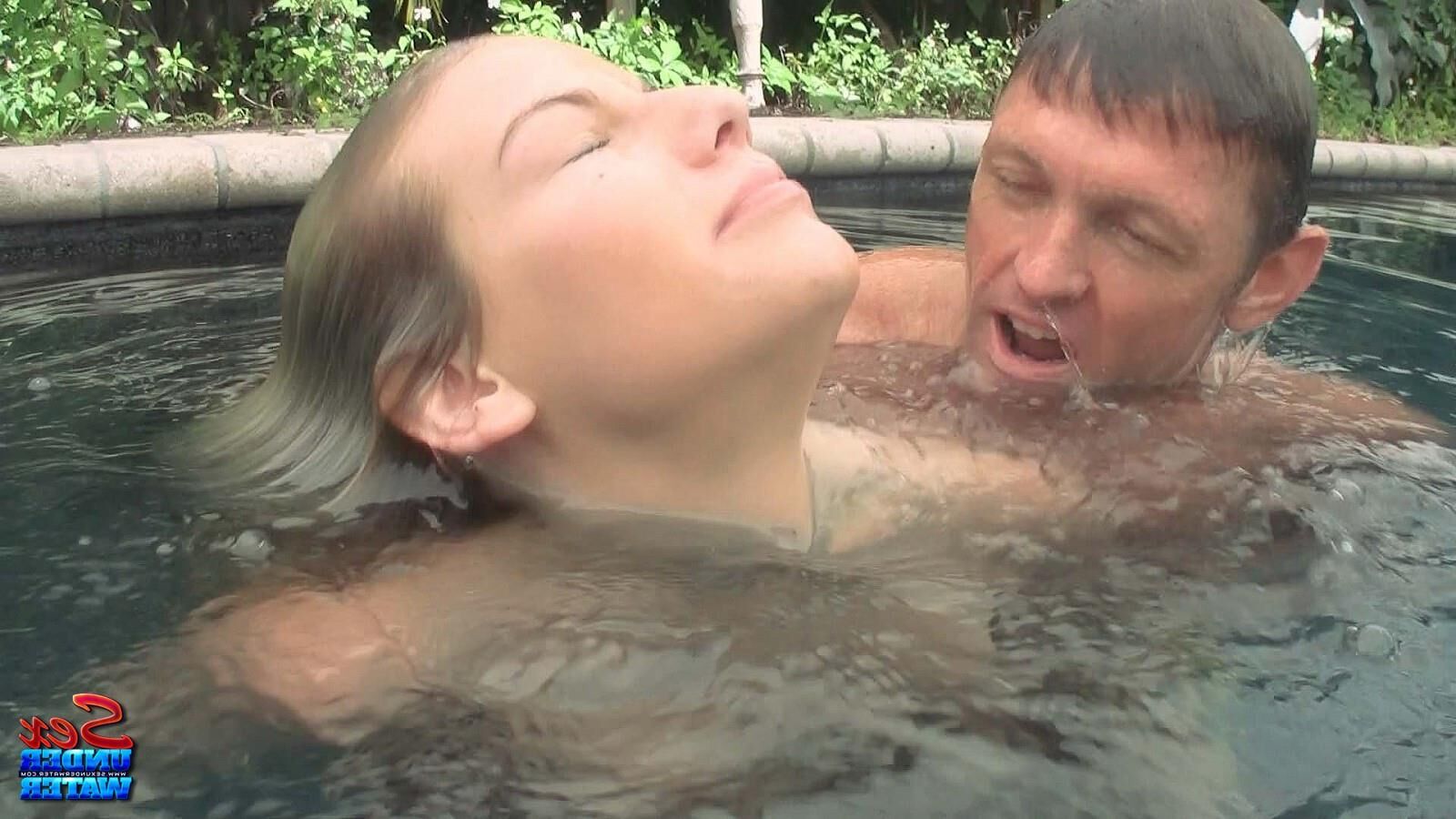 SexUnderwater Sammi St. Clair Teach Me Part 