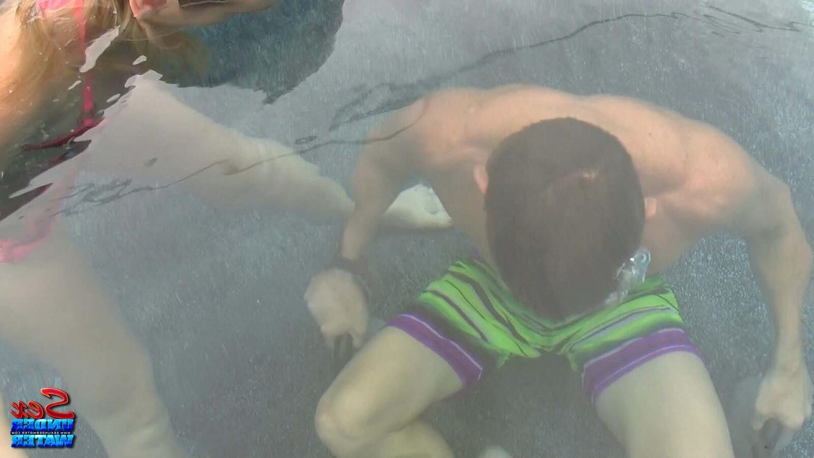 SexUnderwater Sammi St. Clair Teach Me Part 