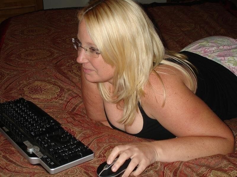 Milfs and mothers 