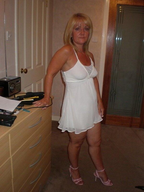Milfs and mothers 