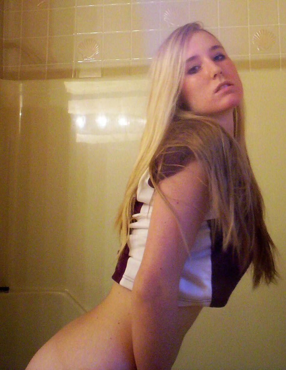Junge Blondiene