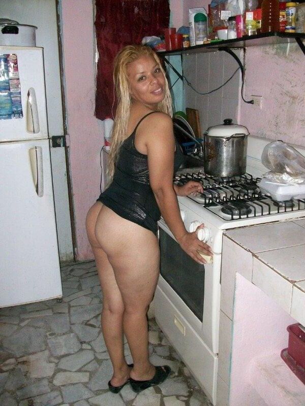 Milfs and mothers 