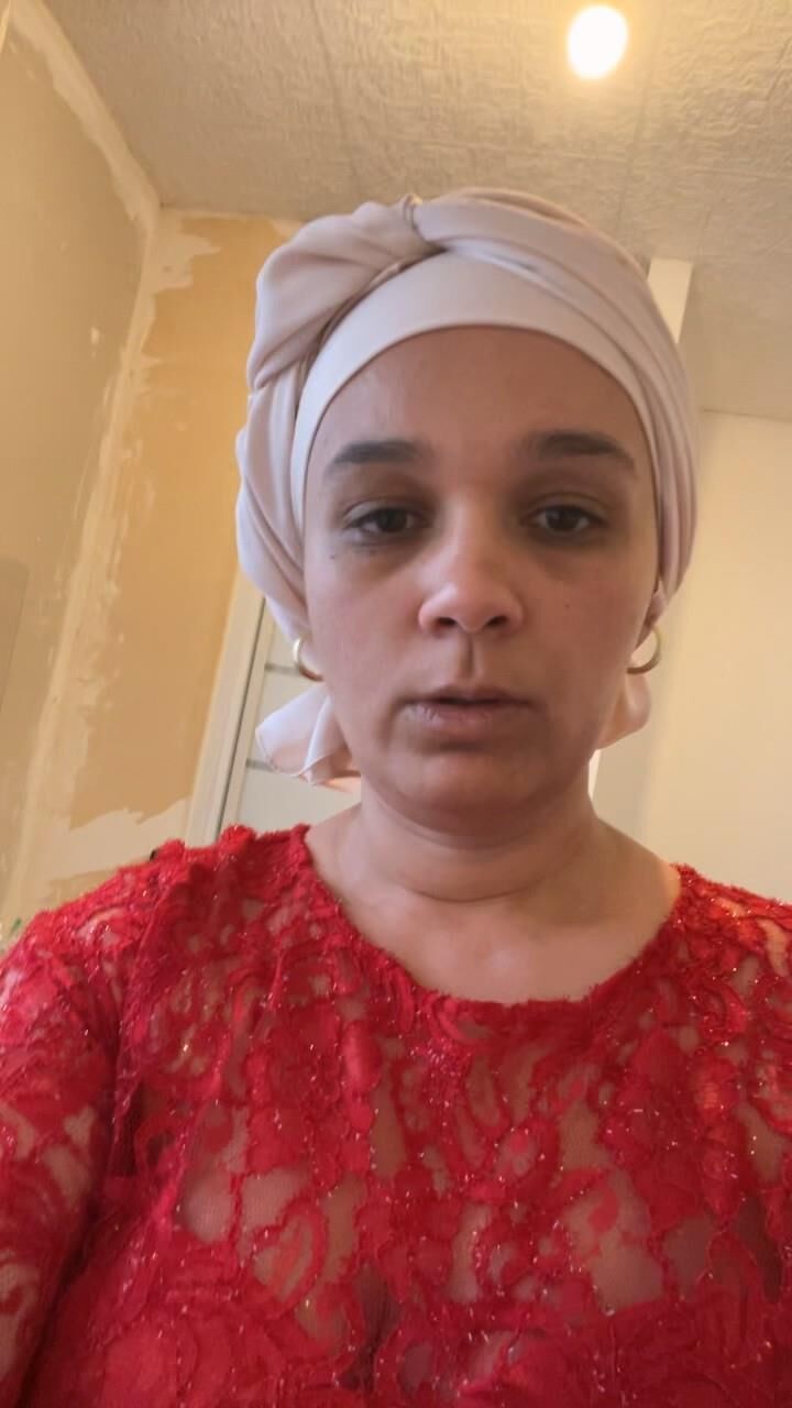Wife shares nudes for you