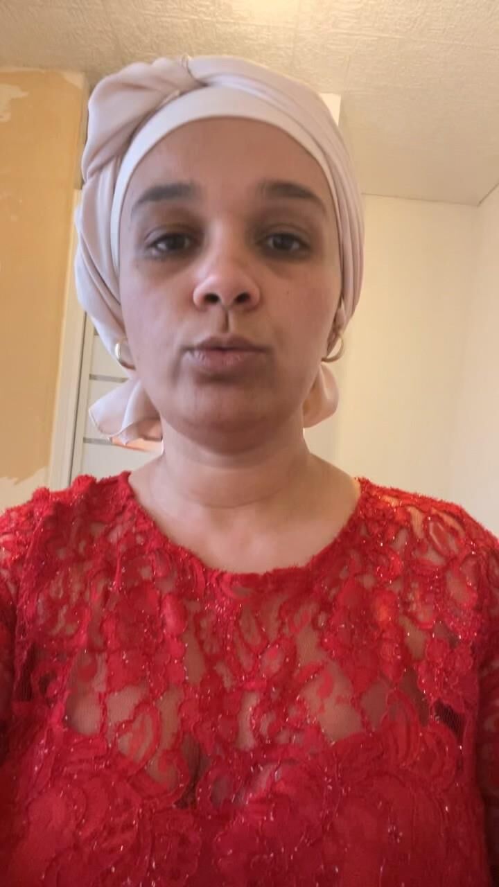 Wife shares nudes for you