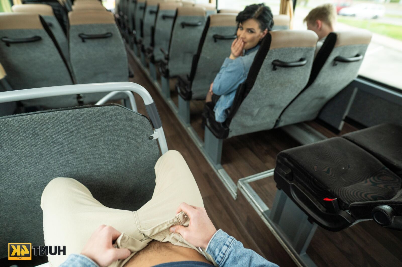 Huntk Federika Sexo en el autobús x x px abril