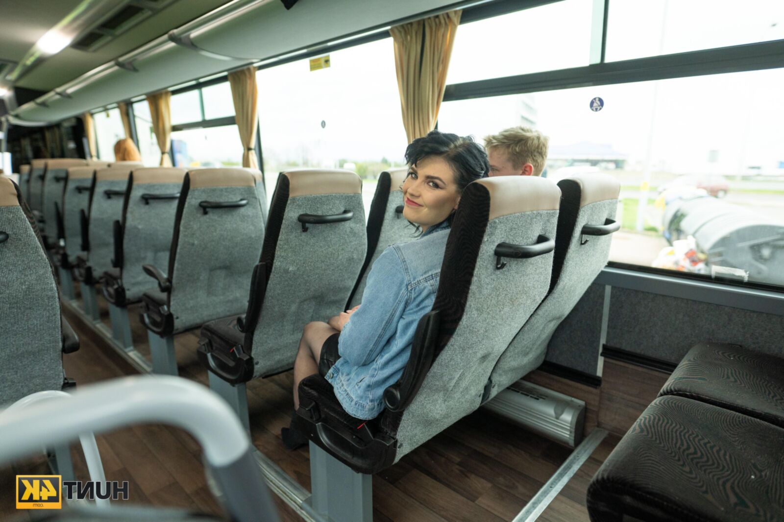 Huntk Federika Sexo en el autobús x x px abril