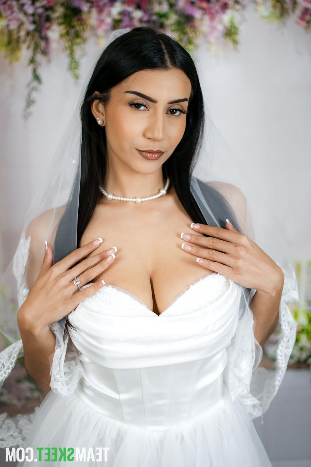 Roxie pecador yo está desesperado para ser atingido