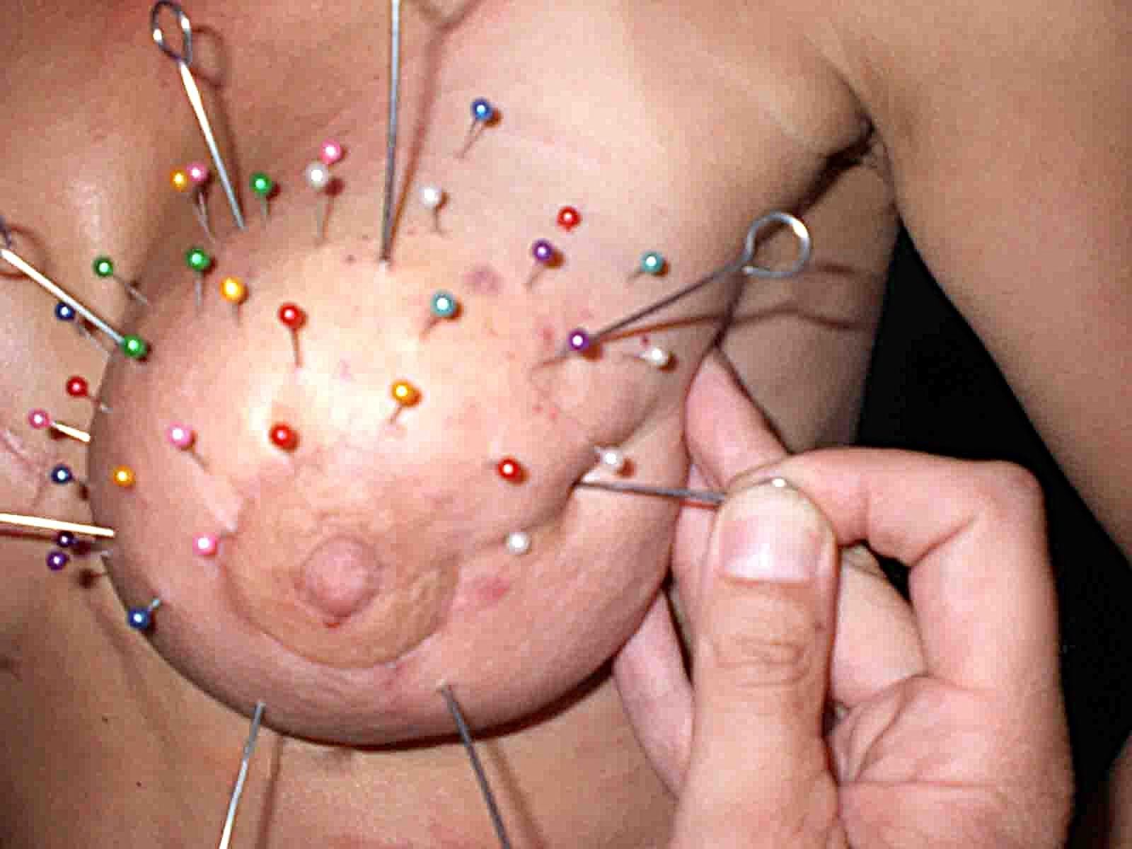 ジュエラーの胸の硬い写真