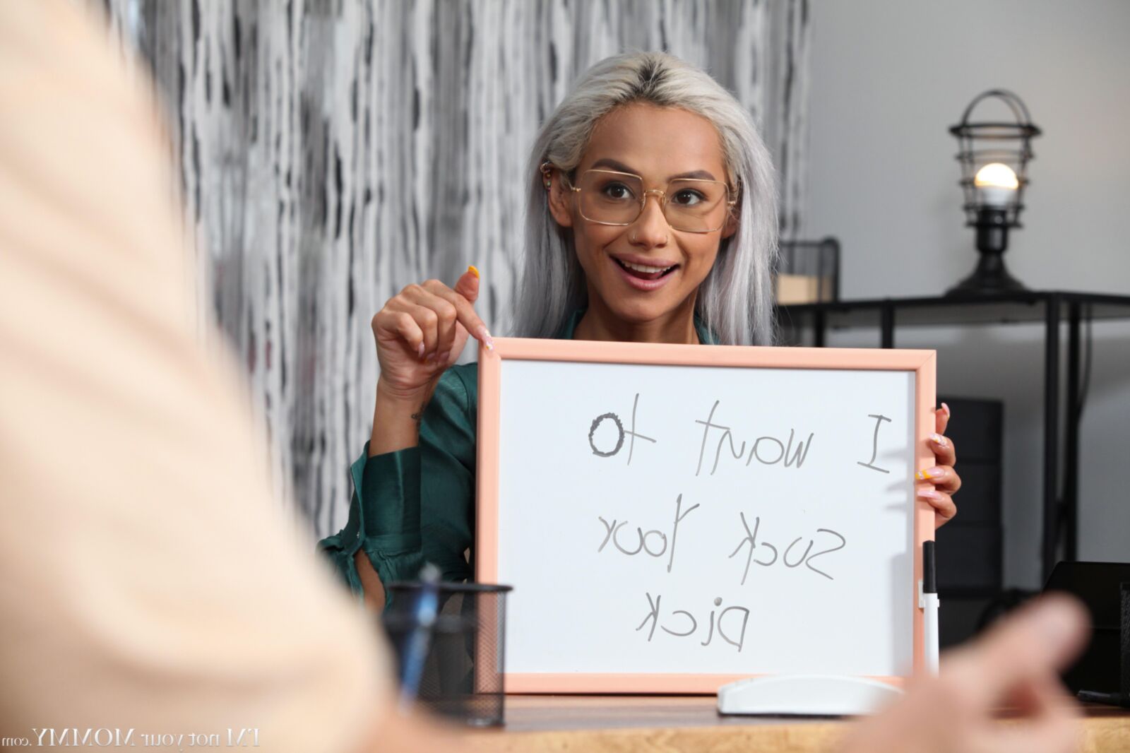 Imnotyourmommy Veronica Leal Haft kann ein Vergnügen sein AP sein