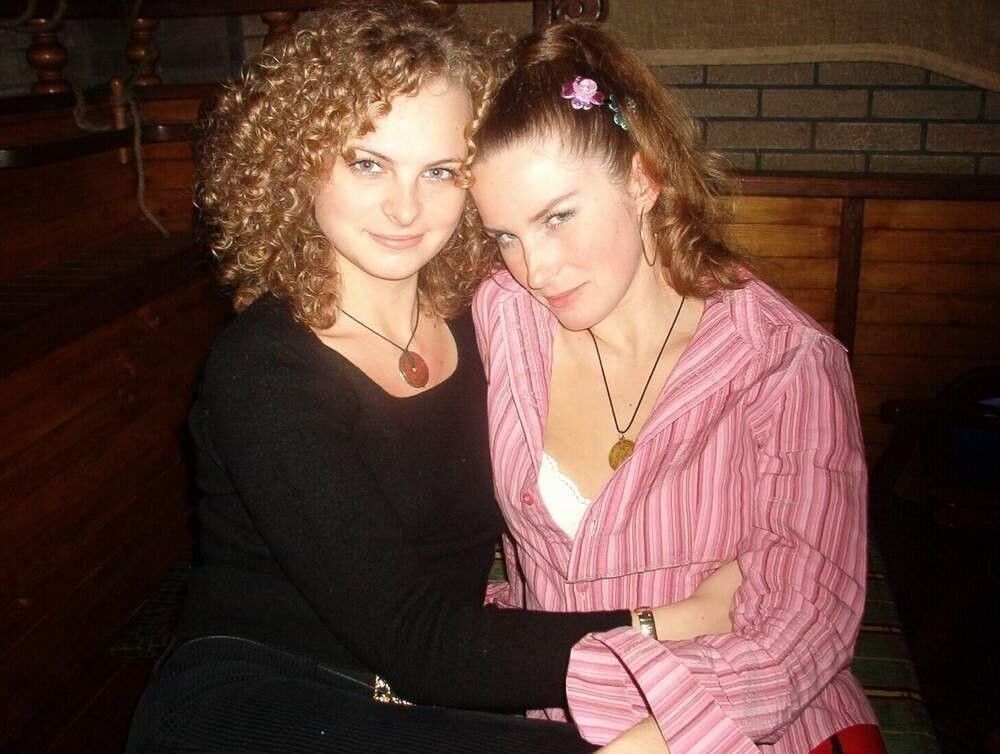 lovely young couple ()
