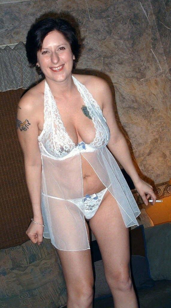  Milfs and mothers 