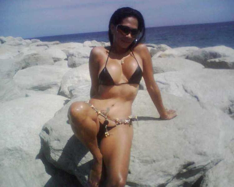  Milfs and mothers 