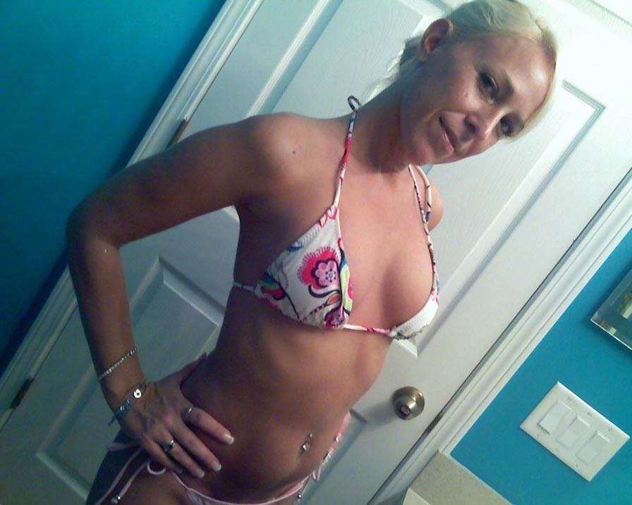 Milfs and mothers 