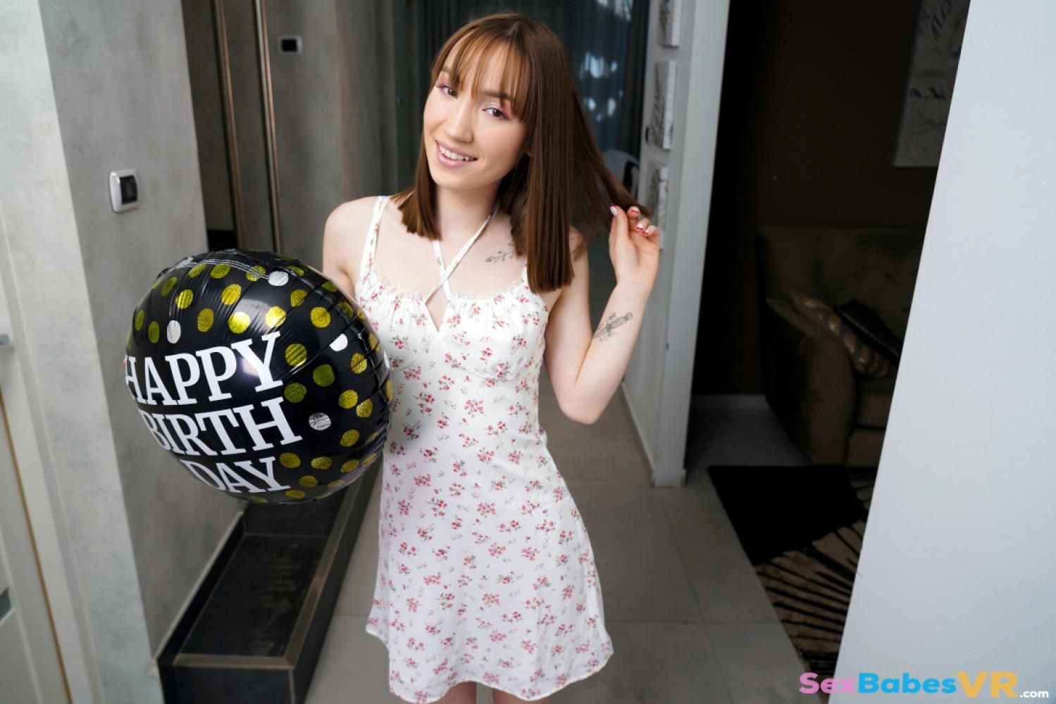 Sexbabesvr kate quinn feliz día de nacimiento x agosto