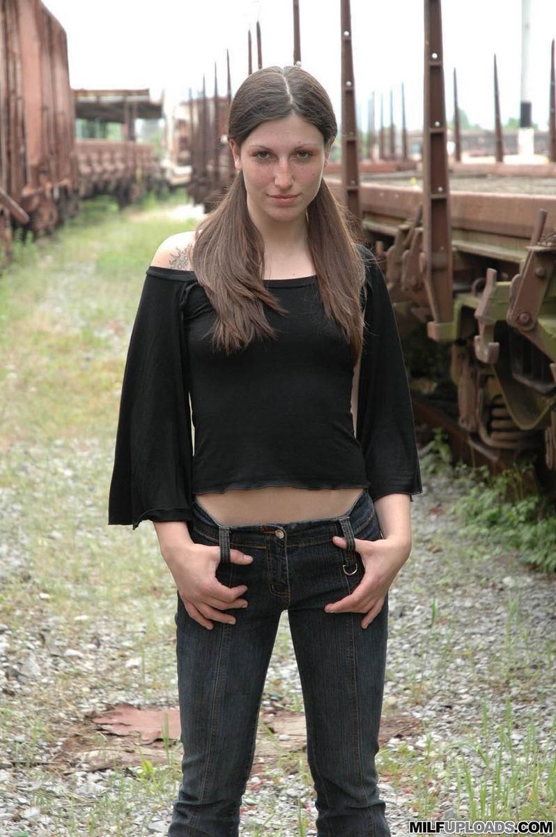 Slim Slovenian Slut Anastacia