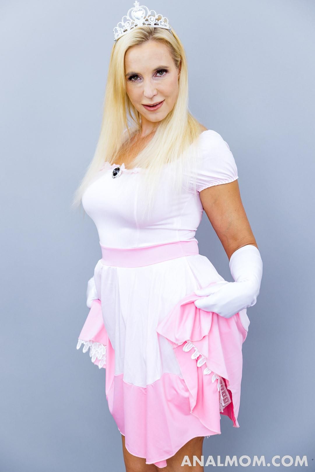 Analmom Sophia West Anal Ouija x outubro,
