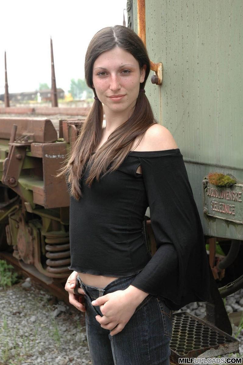 Slim Slovenian Slut Anastacia