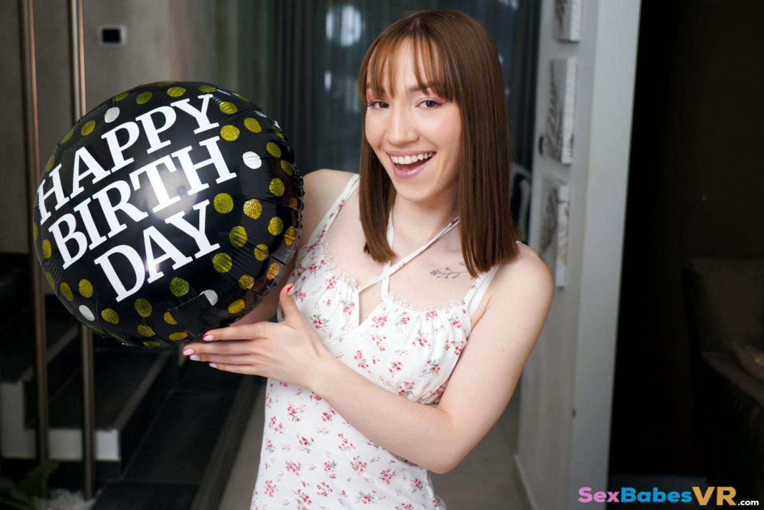 Sexbabesvr kate quinn feliz día de nacimiento x agosto