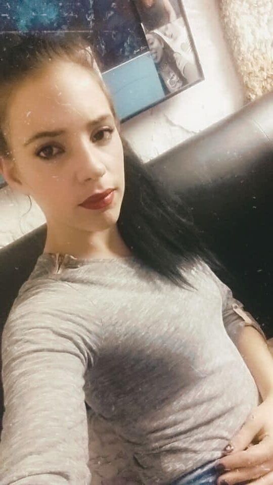 joven y por dinero