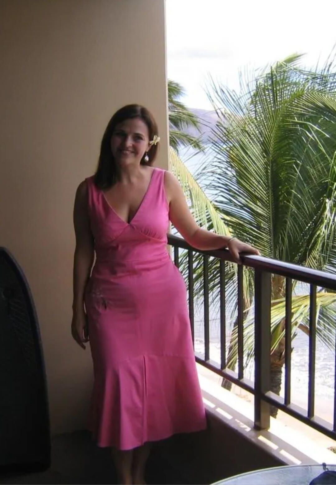 Milf American Brunette Sexy