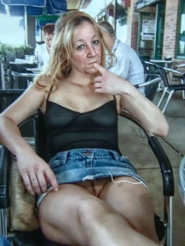 Ladies Women exposed and used ()