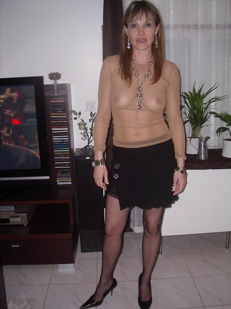  Milfs and mothers 