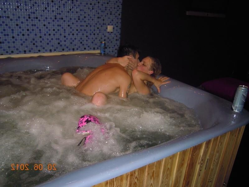  Milfs and mothers 