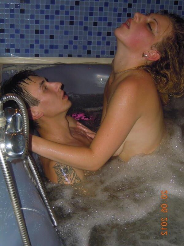  Milfs and mothers 