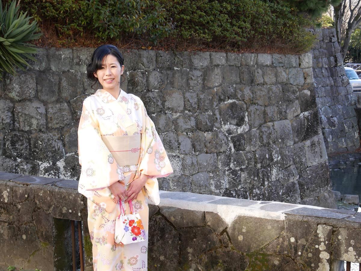 Kimono ON, Kimono OFF babe edition