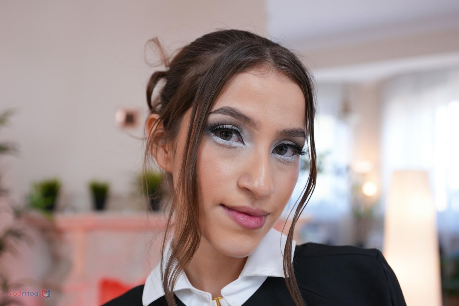 Sofia Smith yo hot teen gets a powerful anal pounding
