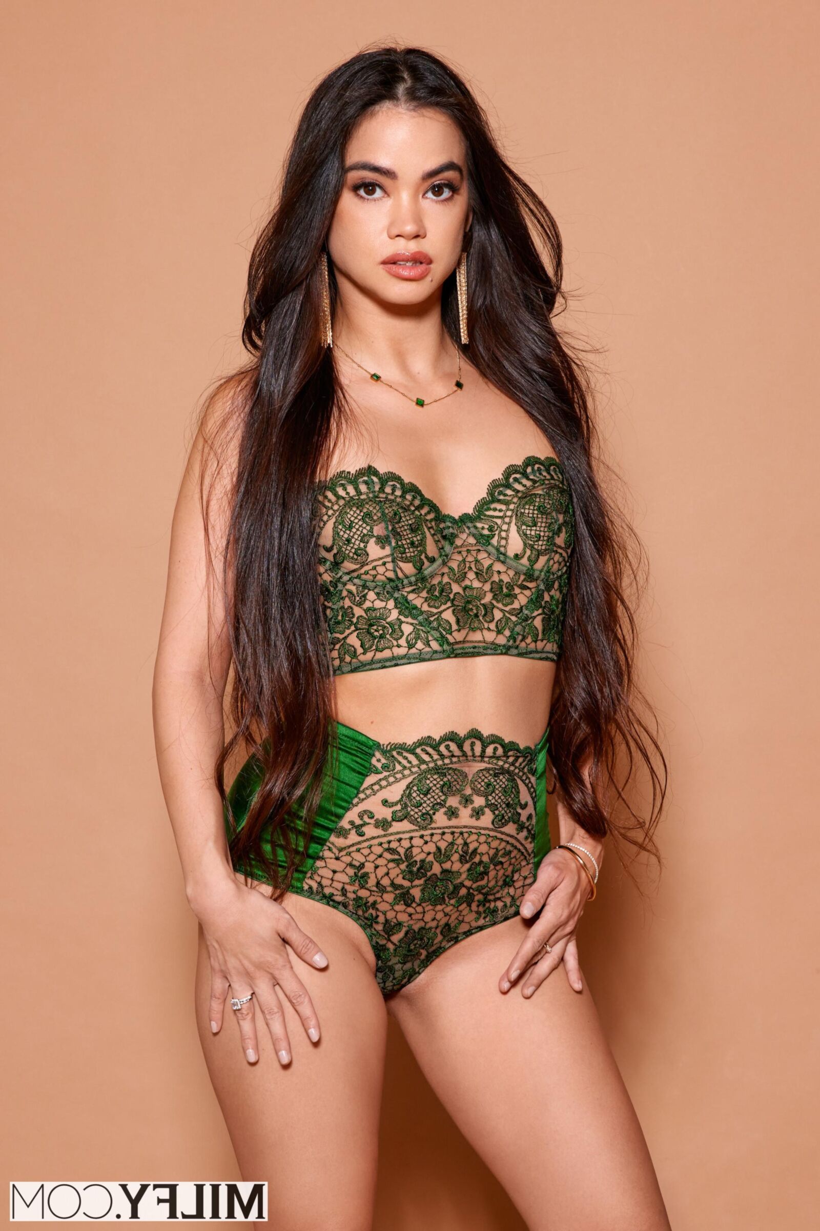 Milfy Angelina Moon, Anton Harden 