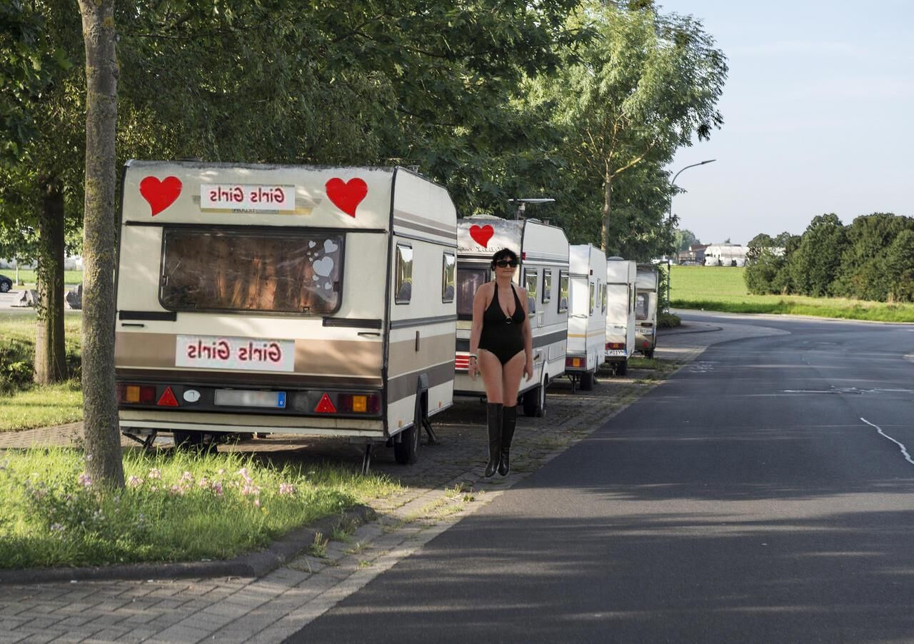 German Street Hooker Mariolitta