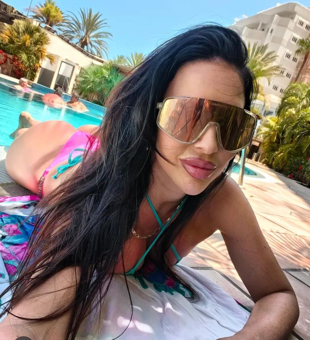 Polish bimbo slut Alicia...NO LIMITS COMMENTS