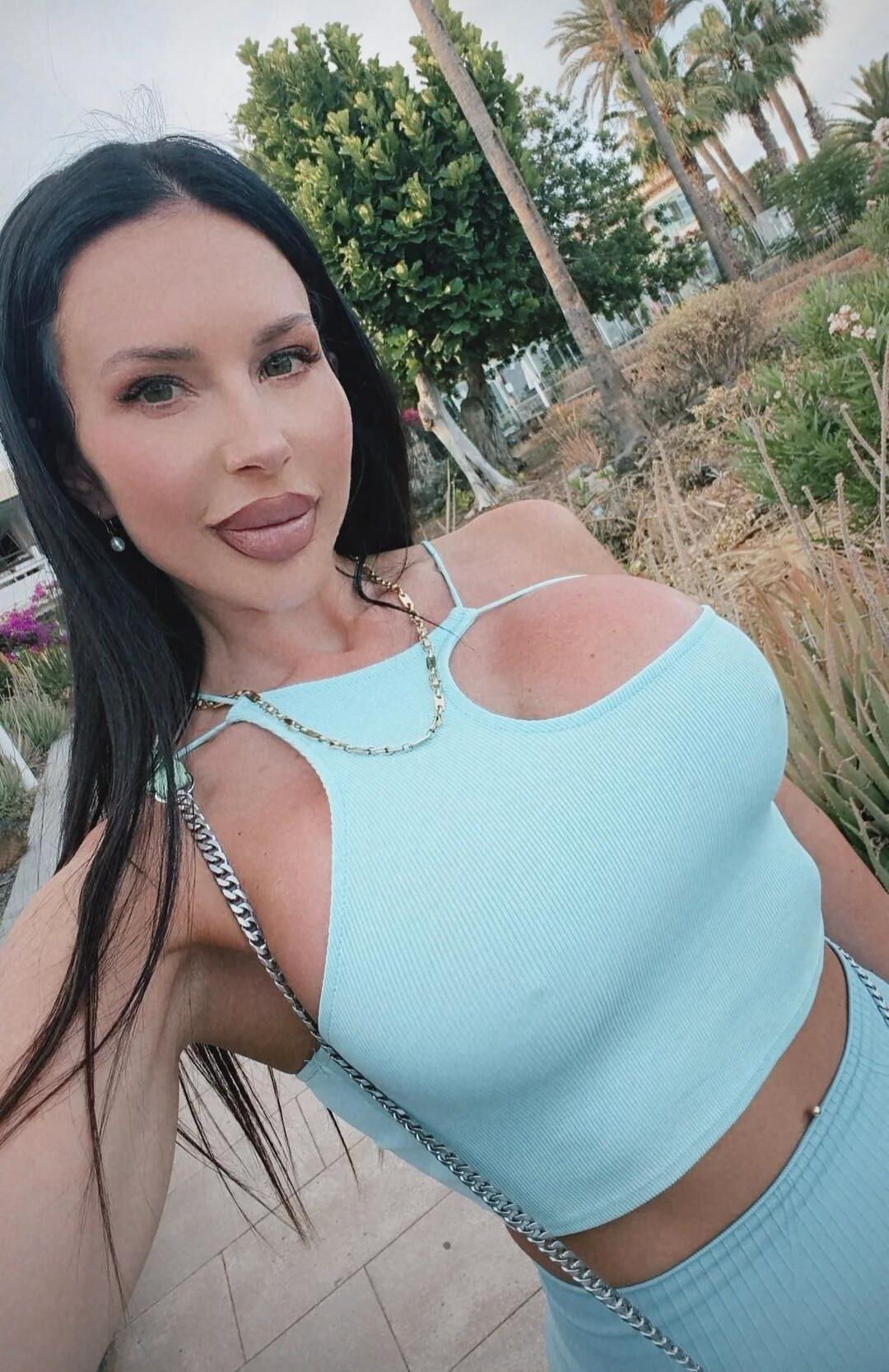 Polish bimbo slut Alicia...NO LIMITS COMMENTS