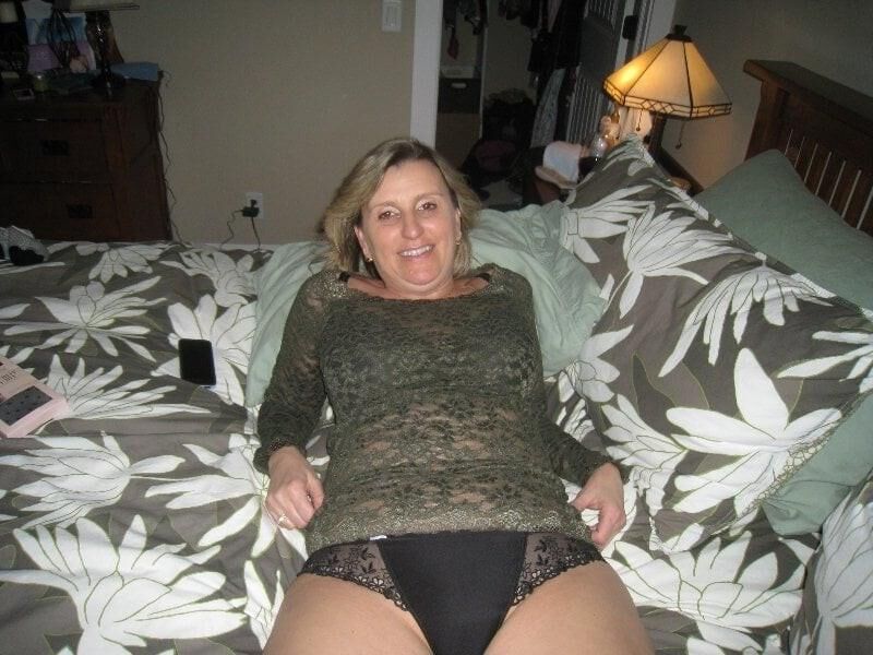 Milfs and mothers 