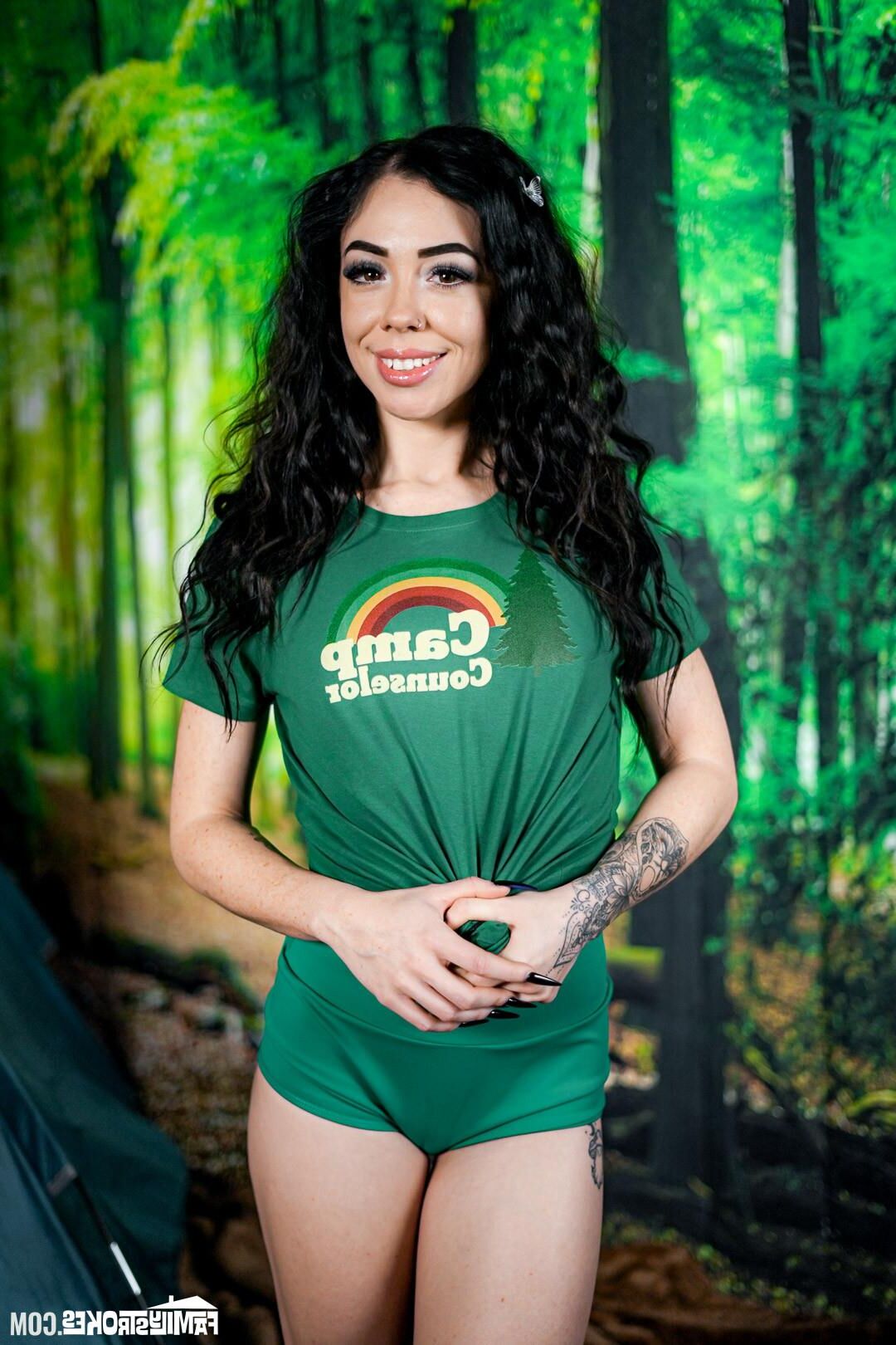 Lilith Reine Cumming and Camping