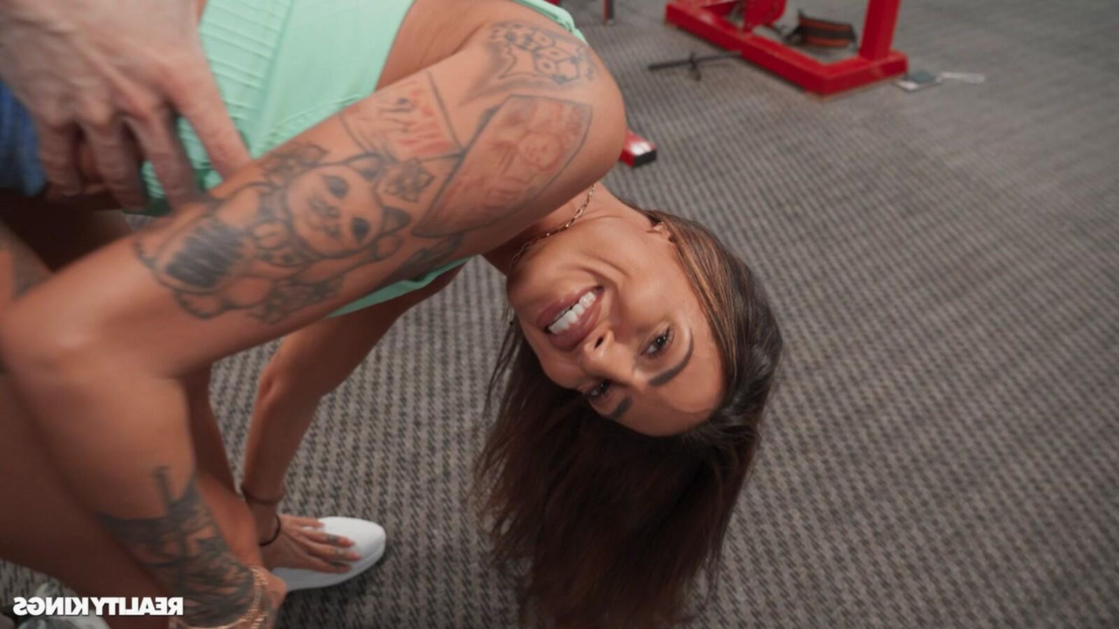 Coco bae yo fitness vlogger se fait baiser