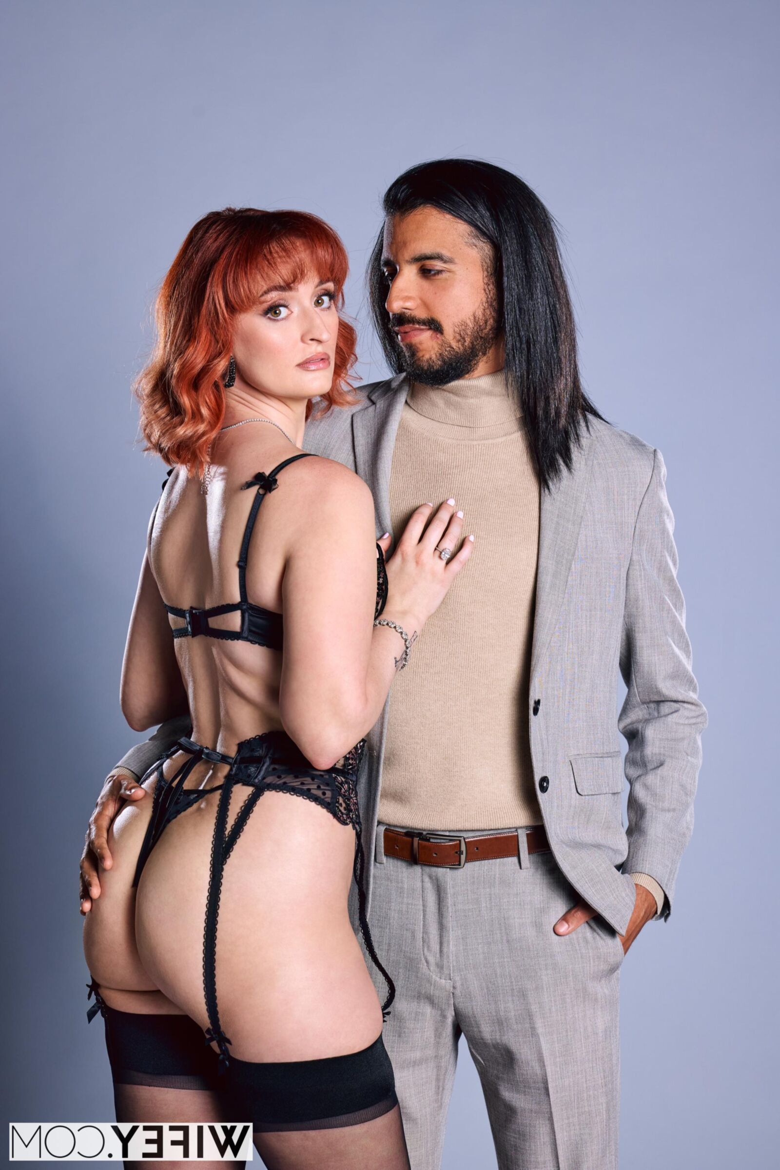 La reine mirage yo marié milf prend une énorme BBC